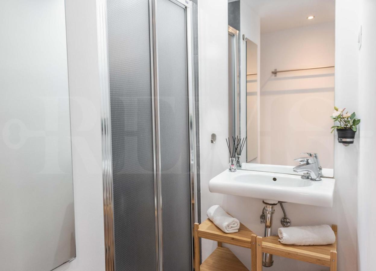 Cosy Flat With Private Balcony - Historic Center By Rems Appartement Málaga Buitenkant foto
